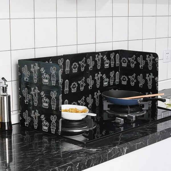 1PC Kitchen Gadgets Oil Splatter Screens Aluminium Foil Plate Gas Stove Splash Proof Baffle Home Kitchen Cooking Tools